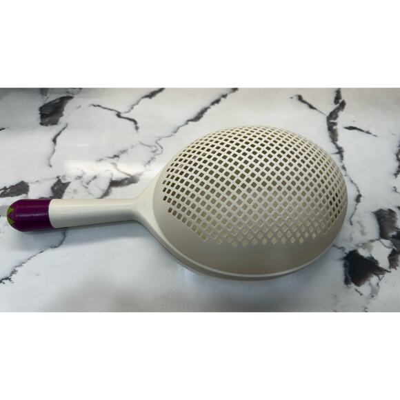 Chef'n Wash 'n Toss Sweeper Colander Strainer - Picture 2 of 3